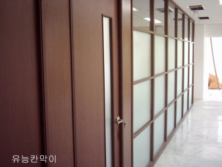 유리칸막이 4단격자